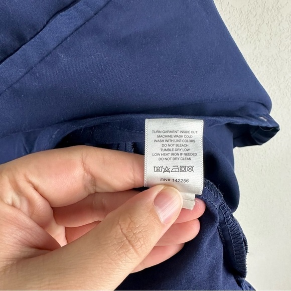 Figs Navy Blue Casma Three Pocket Scrub Medical Top Size Small - Picture 7 of 7